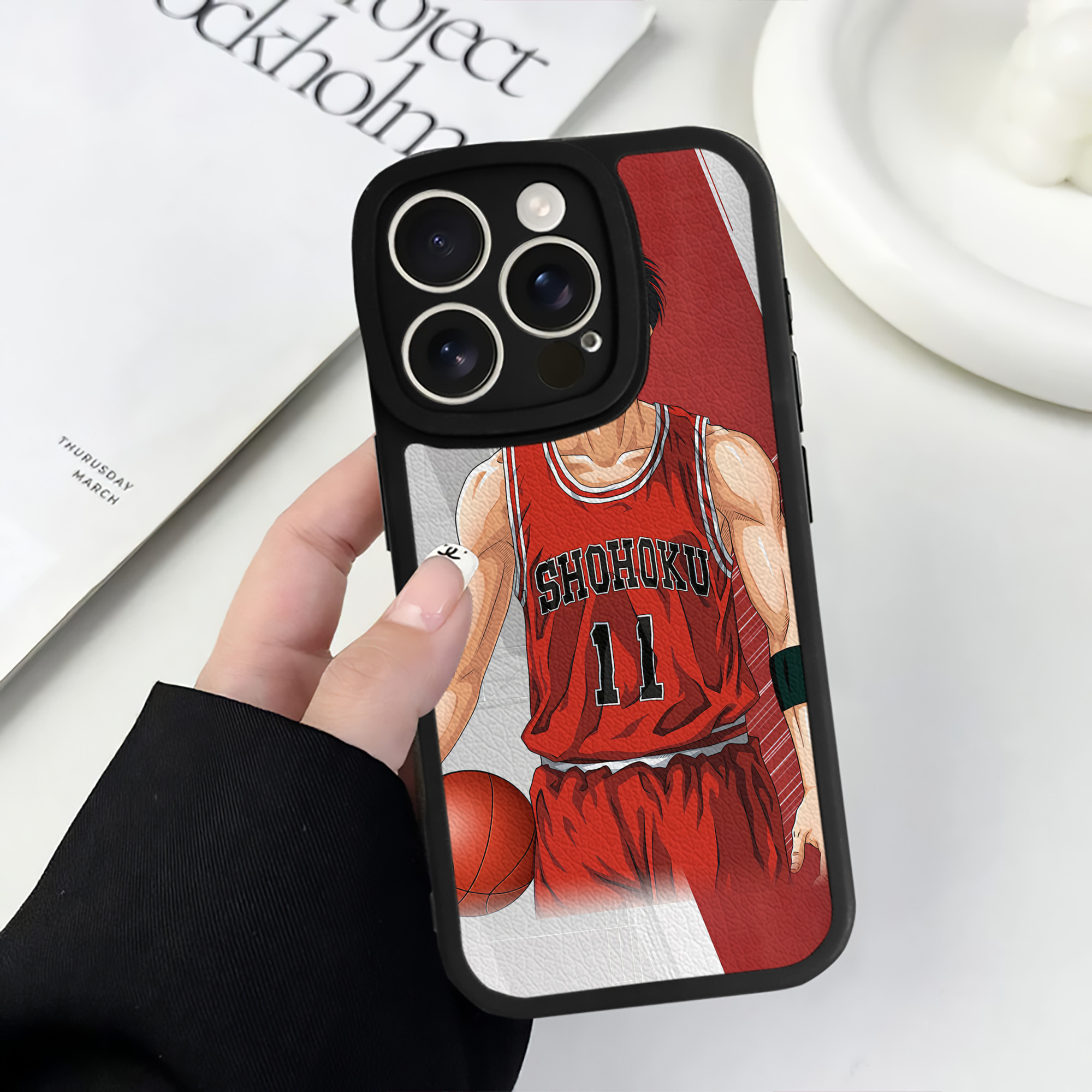 （画像用） SLAM DUNK／スラムダンク 【iPhone 16シリーズ対応】シリコンスマホケース（レザー調） 材質：シリコン